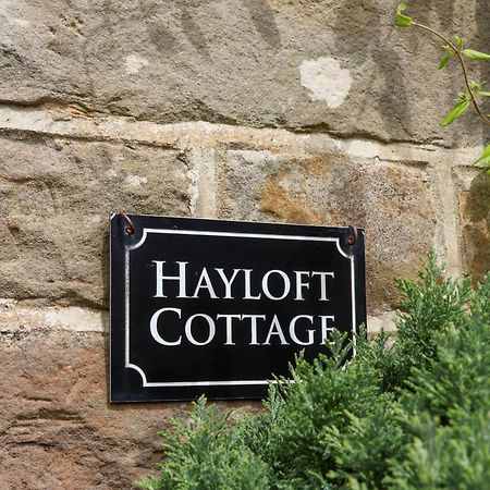 Hayloft Cottage Staintondale Exteriör bild