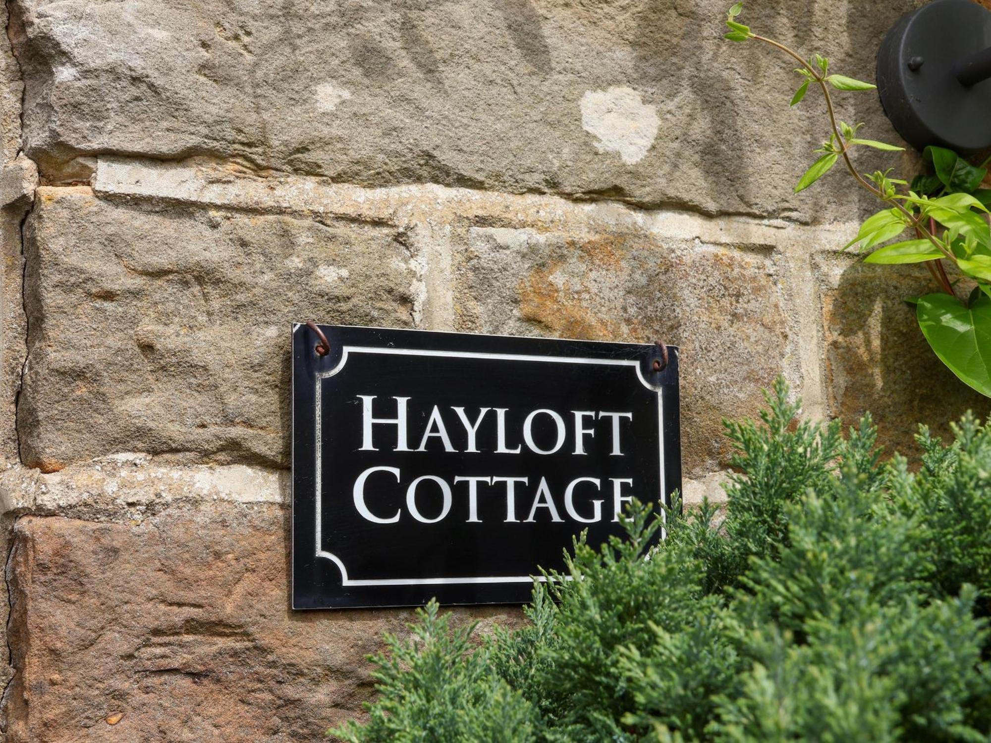 Hayloft Cottage Staintondale Exteriör bild